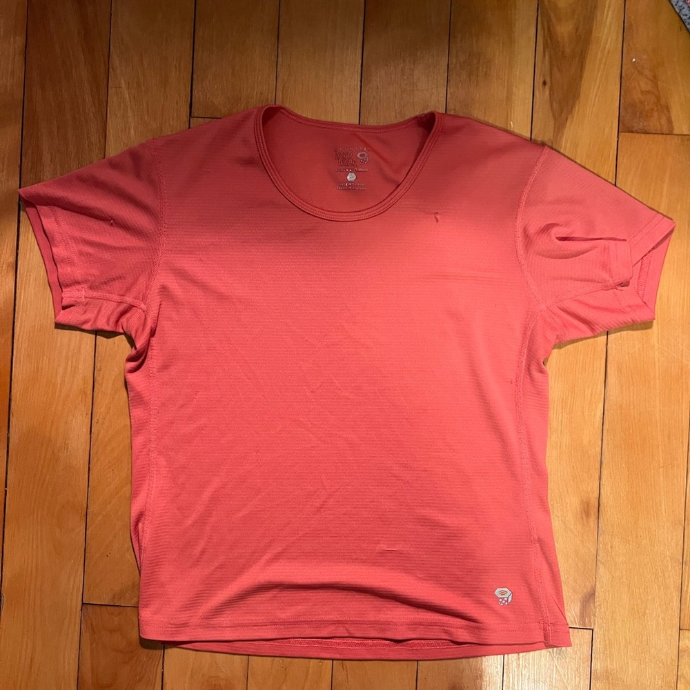 Mountain Hardware Women’s Athletic Tshirt